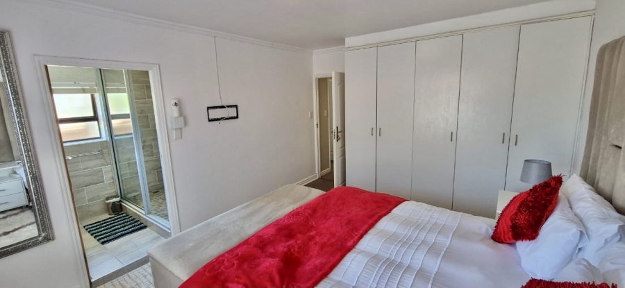 5 Bedroom Property for Sale in Summerstrand Eastern Cape